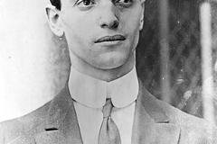 leo-frank-in-suit