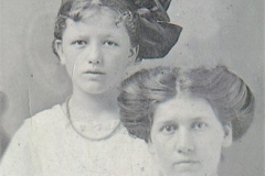 mary-phagan-with-mother